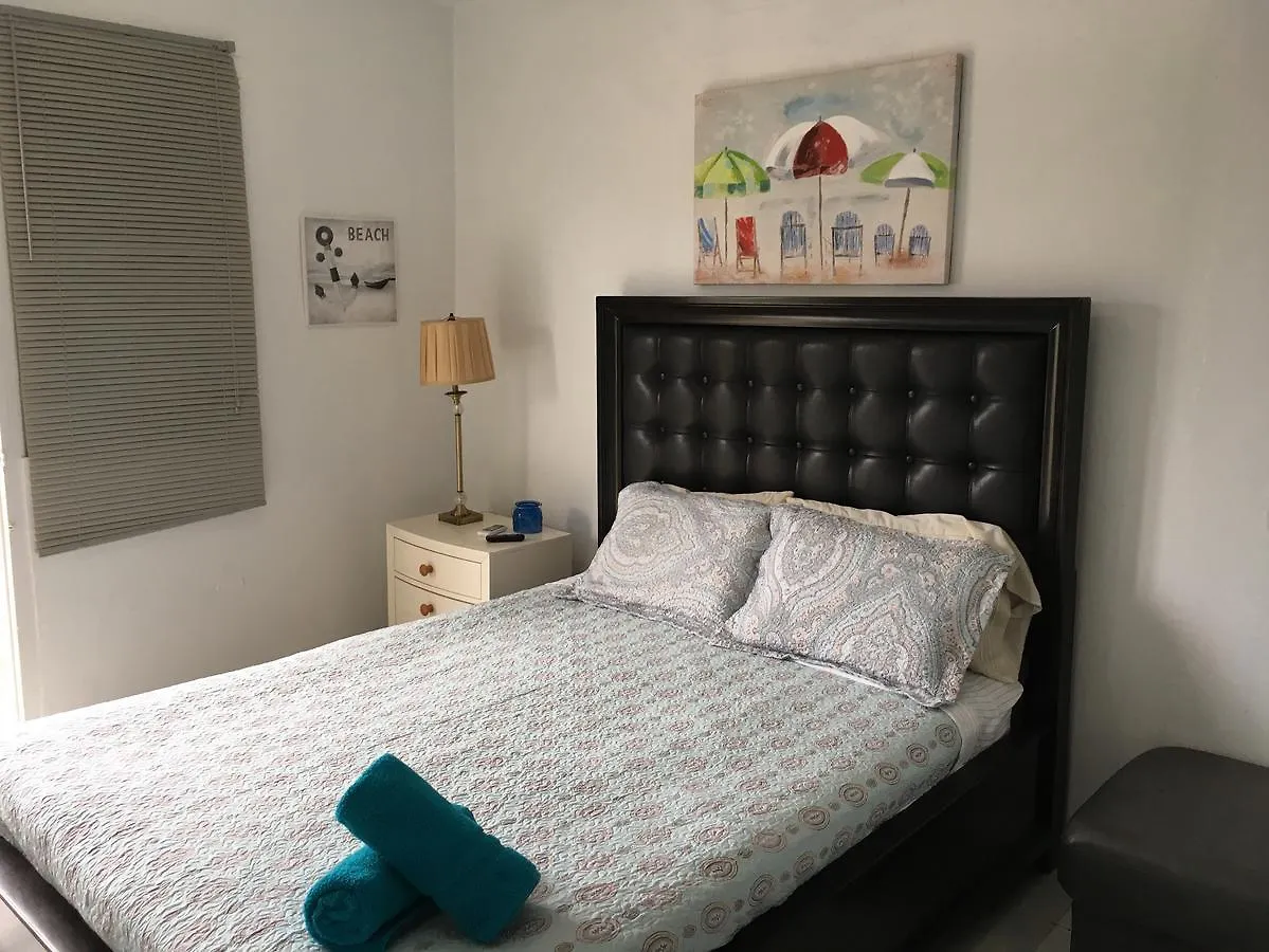 Coastal Express Inn & Suites #1 At 681 Ocean Drive Islote